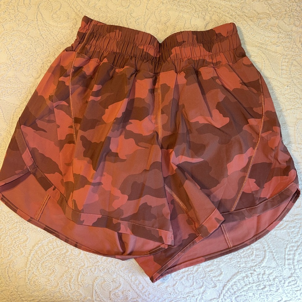 Lululemon Track That Mid-Rise Lined Short 5"